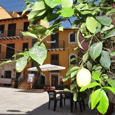 Case Albergo Al Cortiletto Licata Luaran gambar